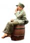 Preview: Popler Kind sitzend, Modellbahnfigur handbemalt, Spur 0 (Null), 1:45