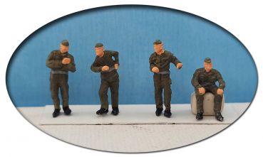 NVA, 4 Soldaten für Waggon oder LKW Set 2, Spur H0, 1:87