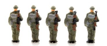 NVA MOT Schützen angetreten Gewehr über, 5 Modellbahnfiguren handbemalt, Spur TT, 1:120