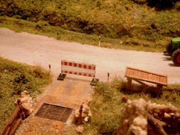 Preview: Absperrgitter Typ 2, Bausatz für 8 Felder, Spur N, 1:160