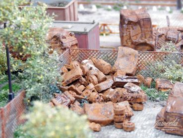 Preview: Fahrzeugschrott rostig magnetisch, 25g, Spur H0, 1:87