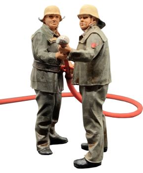 Feuerwehrmann BRD C-Rohr, 2 Modellbahnfiguren handbemalt, Spur 0 (Null), 1:45