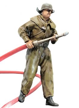 Preview: Feuerwehrmann DDR Spritzenmann, Modellbahnfigur handbemalt, Spur 0 (Null), 1:45 Preview: Feuerwehrmann DDR Spritzenmann, Modellbahnfigur handbemalt, Spur 0 (Null), 1:45