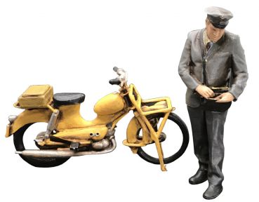 Post Geldbote mit Moped, Modellbahnfigur handbemalt, Spur 0 (Null), 1:45