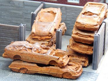 Preview: Schrottautos BRD, rostig Echtrost, 12 Stück, Spur H0, 1:87