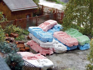 Preview: Schrottautos DDR Ostblock farbig gemischt, 12 Stück, Spur H0, 1:87