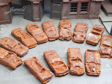 Preview: Schrottautos DDR Ostblock, rostig Echtrost, 12 Stück, Spur H0, 1:87