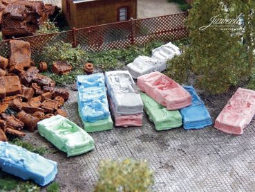 Preview: Schrottautos Trabant bunt, farbig gemischt, 12 Stück, Spur H0, 1:87