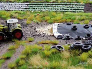 Silagehaufen grün mit Abdeckfolie und Reifen, 3 Stück, Spur H0, 1:87