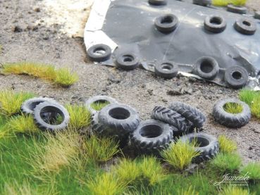 Preview: Traktorreifen Treckerreifen Altreifen, ca. 14 Stück, Spur H0, 1:87