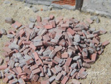 Preview: Ziegeltrümmer rot, Ziegel mit Mörtelanhaftungen, 75g, Spur 0 (Null), 1:45 Preview: Ziegeltrümmer rot, Ziegel mit Mörtelanhaftungen, 75g, Spur 0 (Null), 1:45