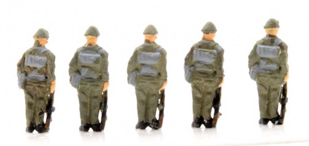 NVA MOT Schützen angetreten Gewehr ab, 5 Modellbahnfiguren handbemalt, Spur TT, 1:120
