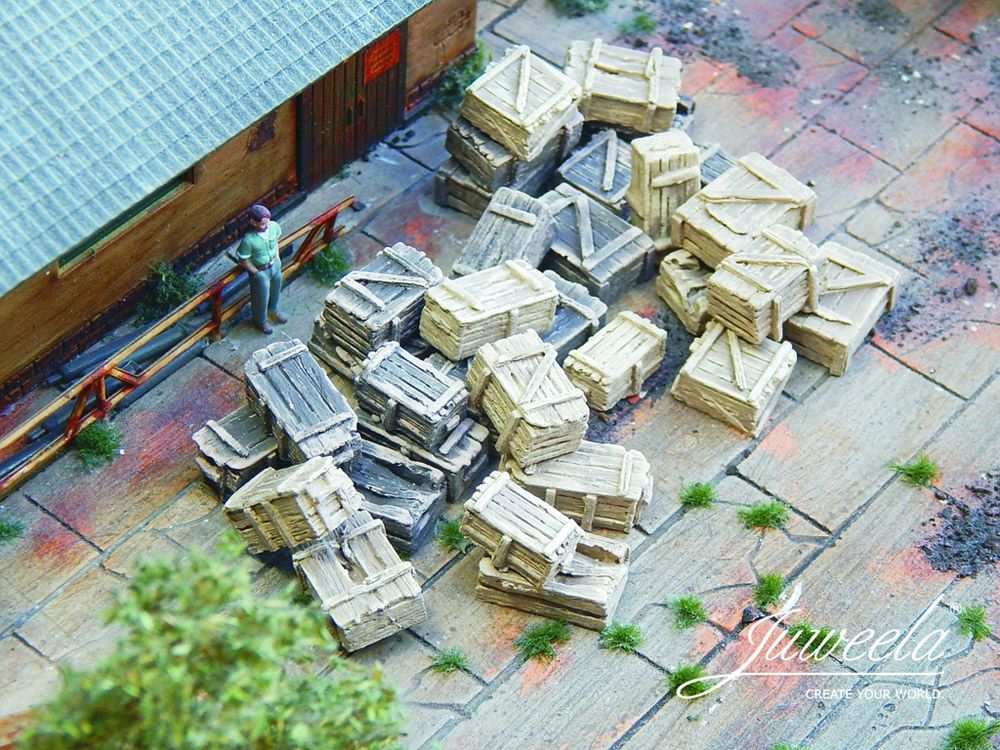 Alte Holzkisten hell und dunkel, je 16 Stück, Spur H0, 1:87