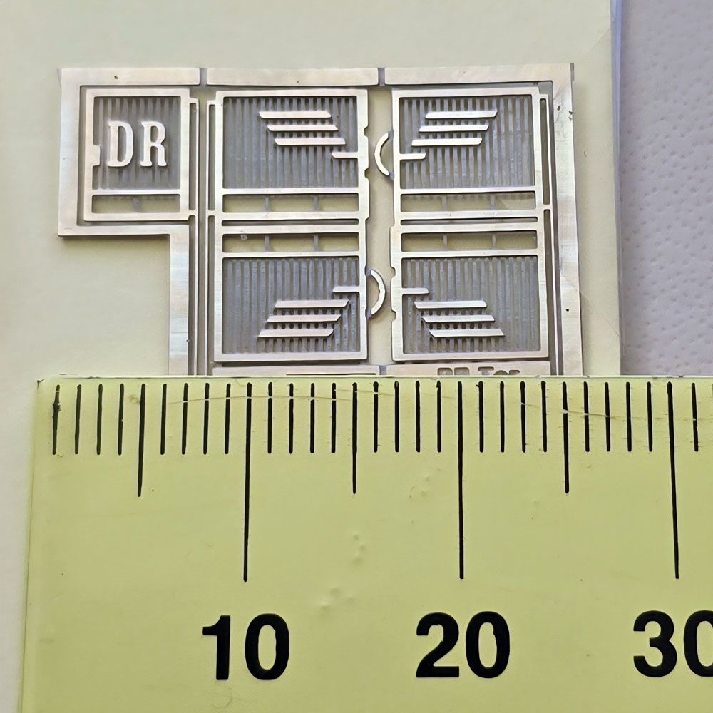 Tor mit Flügelrad und Schriftzug der DR, Bausatz, Spur Z, 1:220